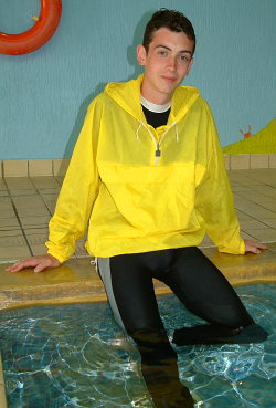 anorak pool yellow