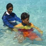 RESCUE, TOWING, DOUBLE SHOULDER TOW
Hold the casualty below the shoulders and swim with backstroke 7