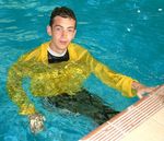 TRAINING, POOL, EXERCISE CLOTHES
Unlined anoraks are best for effective resistance swim training 4